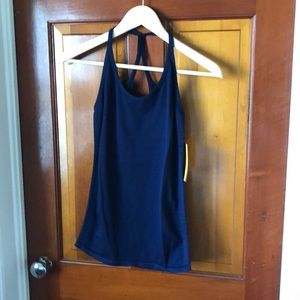 NWT TOP,